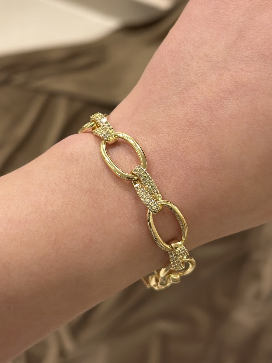 Oval Link Pavé Bracelet
