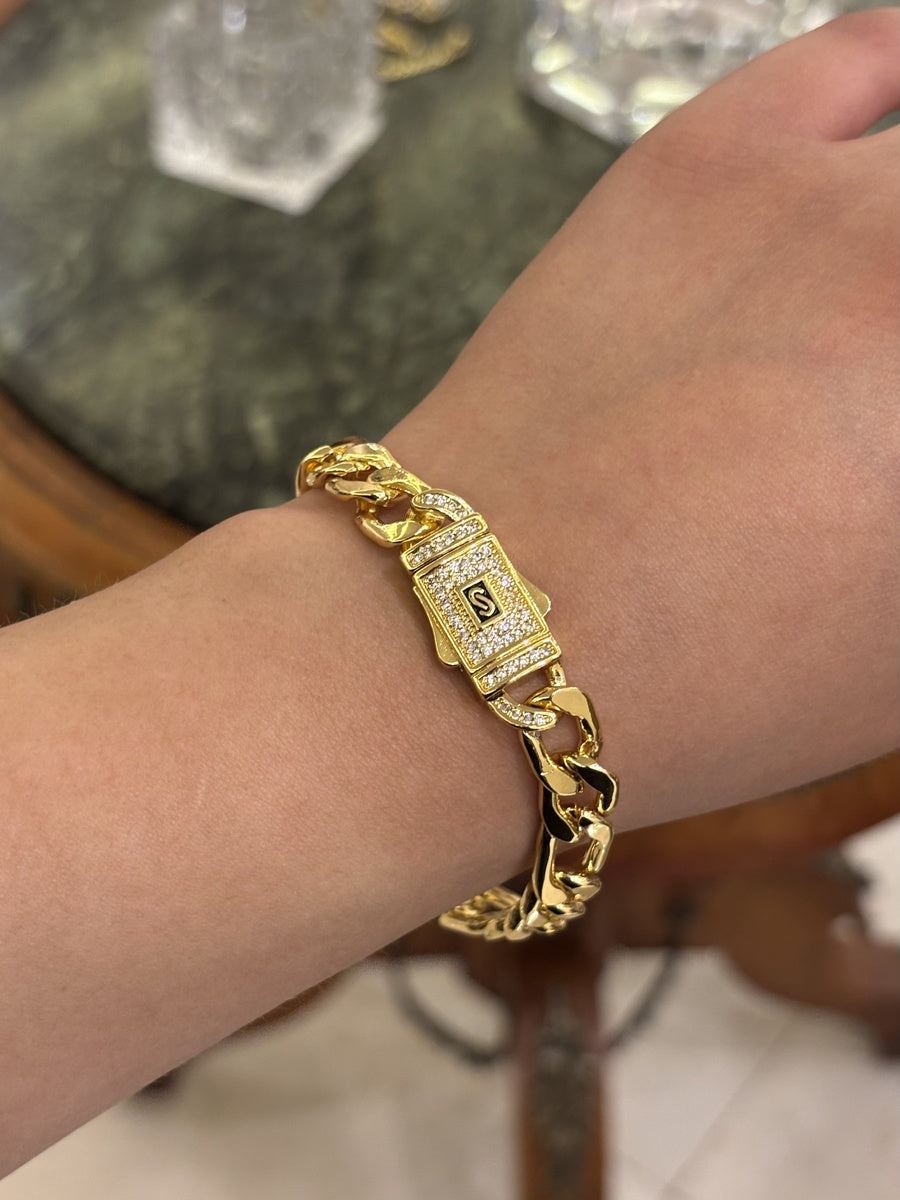 Pavé Clasp Curb Bracelet