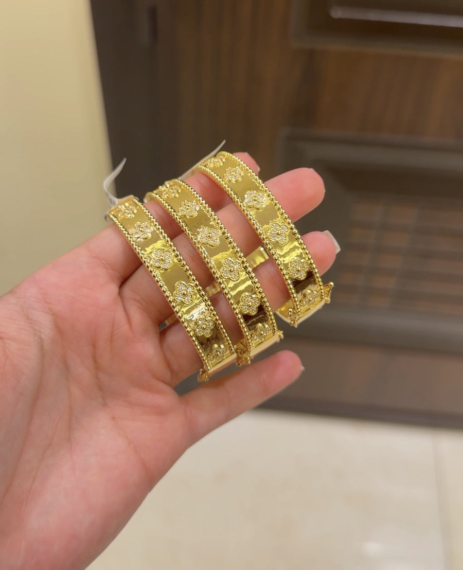 Clover Panel Bangle